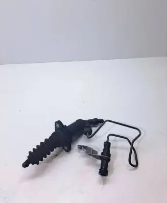 BMW 3 E90 E91 Clutch master cylinder 6785964