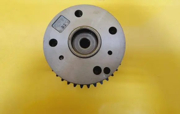 Volkswagen Golf V Camshaft pulley/ VANOS 03C109088B