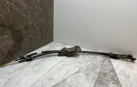 Citroen Xsara Picasso Gear shift cable linkage 3355501