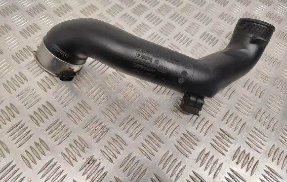 BMW 5 GT F07 Intercooler hose/pipe 7582314