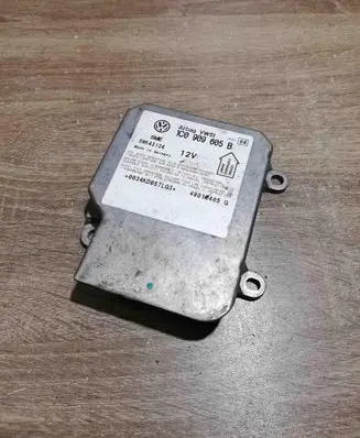 Volkswagen PASSAT B5 Airbag control unit/module 1C0909605B