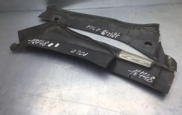 Volkswagen Polo Wiper trim 6N1819414 104671 6N1819415
