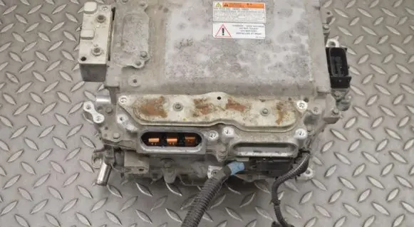 Lexus IS III XE30 Voltage converter inverter G920030130 G927053010