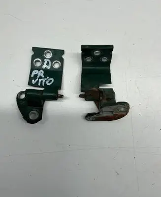 Mercedes-Benz Vito Viano W638 Front door hinge set 