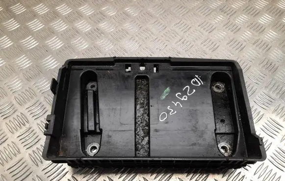 Battery tray
