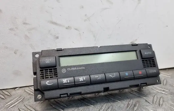 Volkswagen PASSAT B5.5 Climate control unit