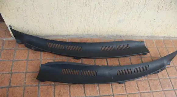 Mercedes-Benz E W210 Wiper trim 2108310958