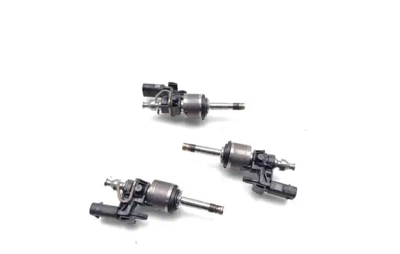 Audi A1 Fuel injectors set 0261500443 05C036