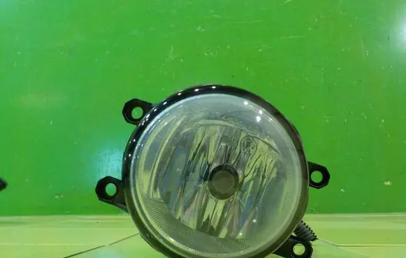 Toyota RAV 4 (XA30) Front fog light 812200W040 18AB3