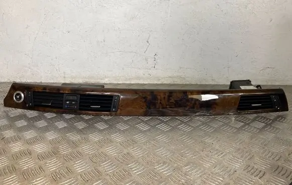 BMW 3 E90 E91 Panel trim 7132851