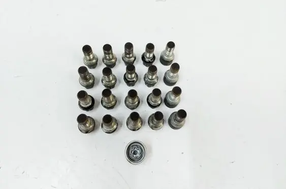 Nuts/bolts