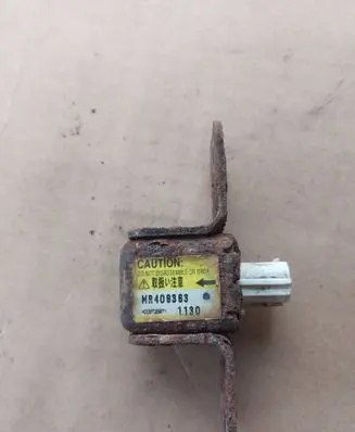 Mitsubishi Pajero Airbag deployment crash/impact sensor MR409363 1130 X003T29671