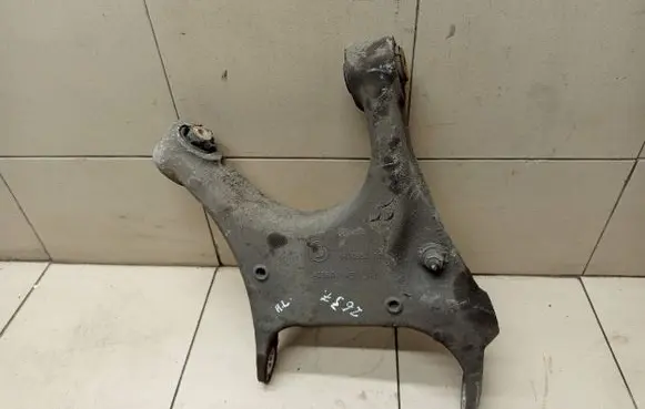 Rear upper control arm/wishbone
