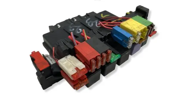 Mercedes-Benz S W220 Fuse module A0325458432