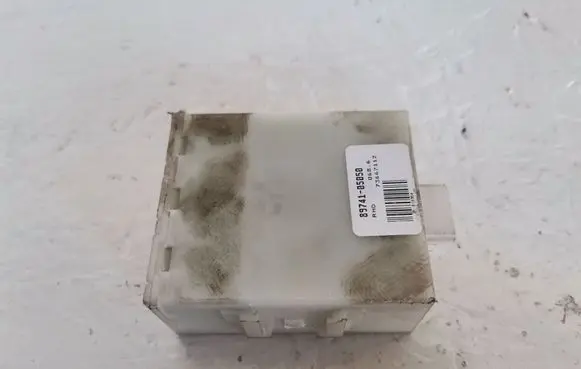 Toyota Avensis T250 Door control unit/module 8974105050
