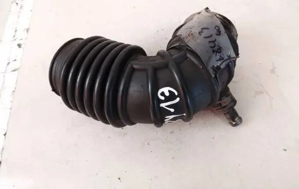 Nissan King Cab, Navara Air intake hose/pipe