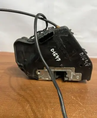 Mercedes-Benz C W203 Tailgate/trunk/boot lock/catch/latch 2037300235 D1647