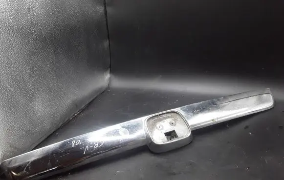 Honda CR-V Tailgate trim 74890SWWE010M1 74890SWWE110M1