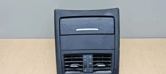 BMW 3 E90 E91 Rear air vent grill 7129556