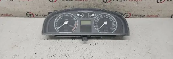 Renault Laguna II Speedometer (instrument cluster) 8200291334 503000960709