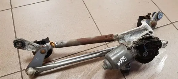 Front wiper linkage and motor