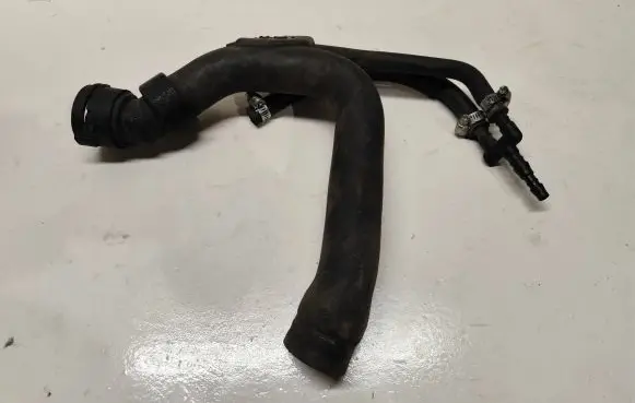 Audi A6 S6 C5 4B Engine coolant pipe/hose 4B0121101D