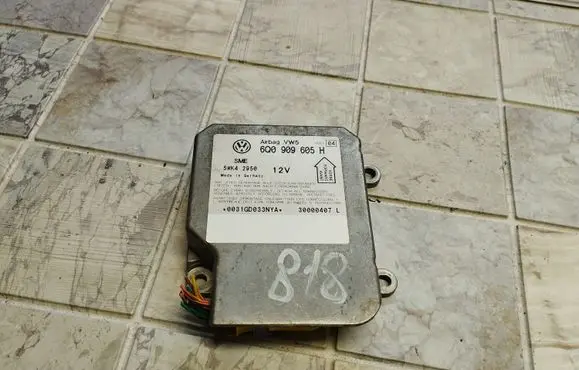 Skoda Fabia Mk1 (6Y) Airbag control unit/module 6Q0909605H 5WK42950