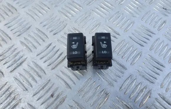 Nissan Pulsar Seat heating switch PU7613
