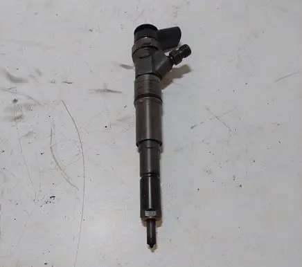 BMW 5 E60 E61 Fuel injector 0445110131