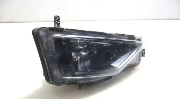 Volkswagen Golf VII Front fog light 