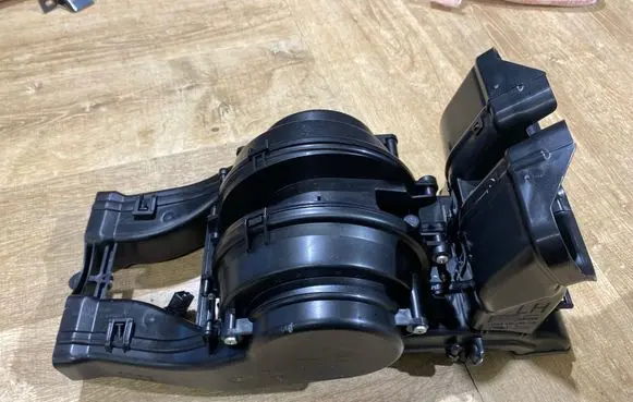Jaguar F-Pace Electric car heater HK8319E766CA GX6318D68AB
