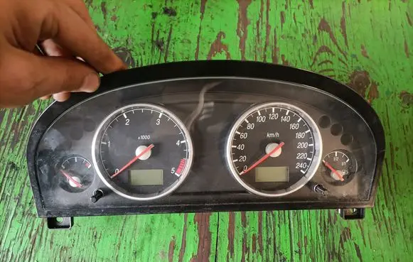 Ford Mondeo Mk III Speedometer (instrument cluster) 1S7F-10841