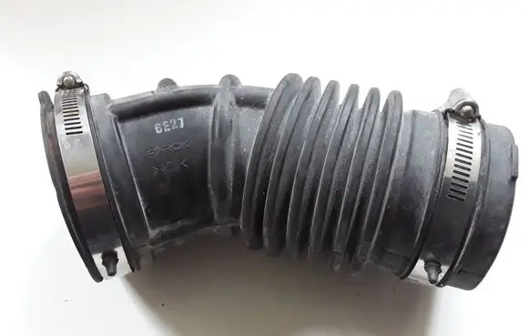 Nissan X-Trail T32 Air intake duct part 6E27