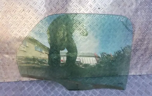 Citroen Xsara Picasso Rear door window glass