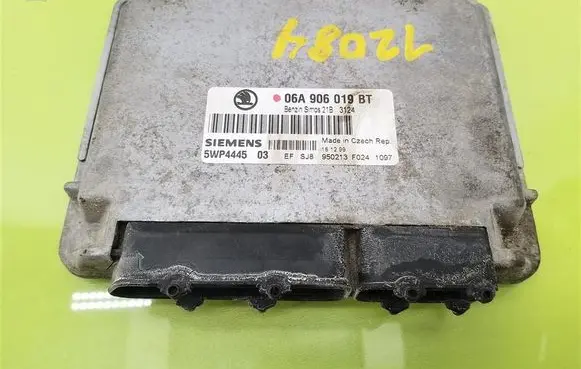Skoda Octavia Mk1 (1U) Engine control unit/module 06A906019BT