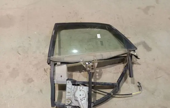 Audi A4 S4 B5 8D Rear door window/glass frame 