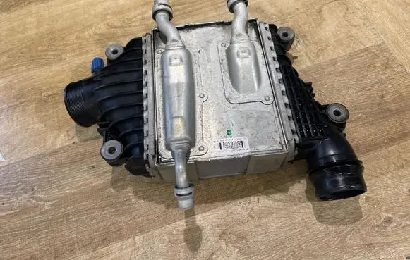 Jaguar F-Pace Intercooler radiator GX736K775AE