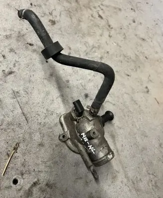 Thermostat/thermostat housing
