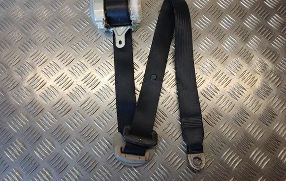 Front seatbelt
