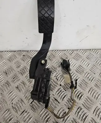 Volkswagen PASSAT B5 Accelerator throttle pedal 6PV00777007 8D1721523