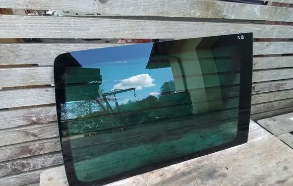Volkswagen Multivan T5 Rear side window 7H5845332