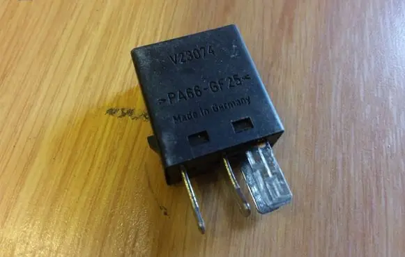 Volvo S40, V40 Other relay 198 MB953382