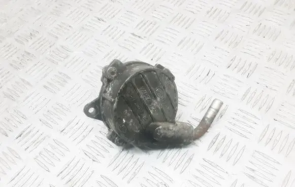 Mercedes-Benz Vito Viano W638 Vacuum pump A6112300165