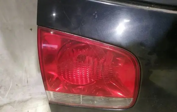Volkswagen Touareg I Tailgate rear/tail lights 