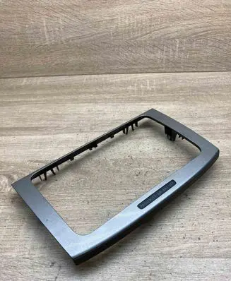 Volkswagen PASSAT B6 Radio/GPS head unit trim 3C0858069M