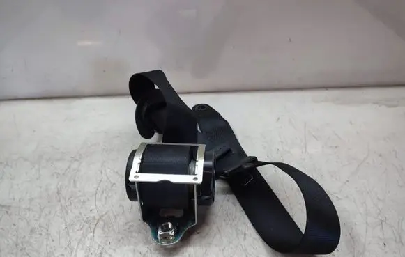 Mini Cooper Countryman R60 Front seatbelt 617059800B
