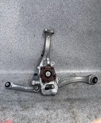 Audi Q7 4M Front wheel hub spindle knuckle 4M0407559 4M0407695C 4M0407155C