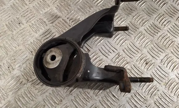 Toyota Avensis T250 Engine mount bracket 123710R010