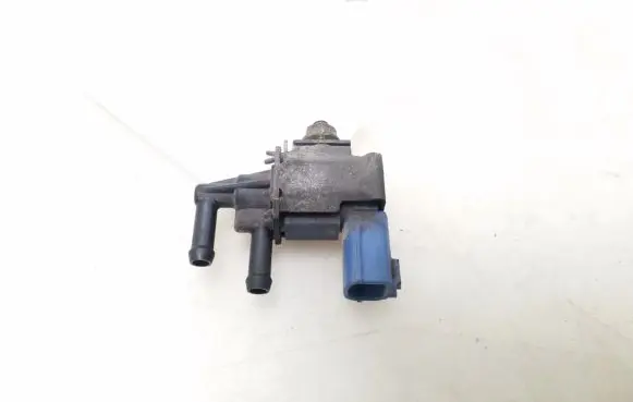 Nissan Primera Turbo solenoid valve