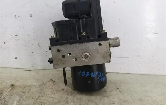 Skoda Fabia Mk1 (6Y) ABS Pump 6Q0614117E